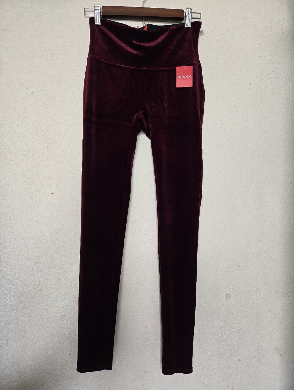 NWT SPANX High-Waist Velvet Leggings - Burgundy.Size M - Picture 2 of 7